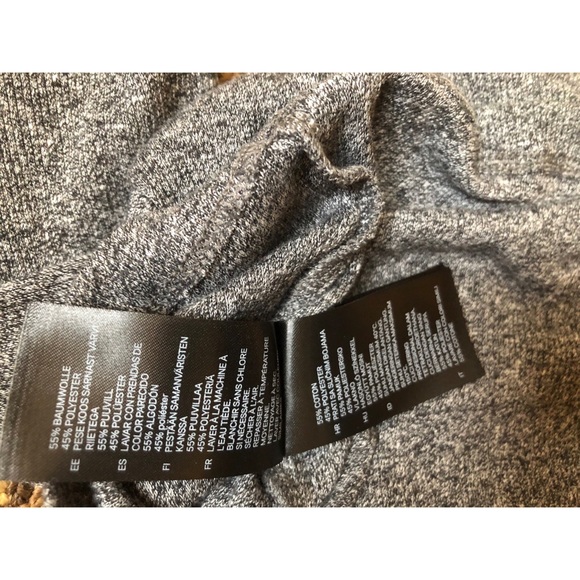 H&M Mock Turtleneck Crop Top - Picture 3 of 5